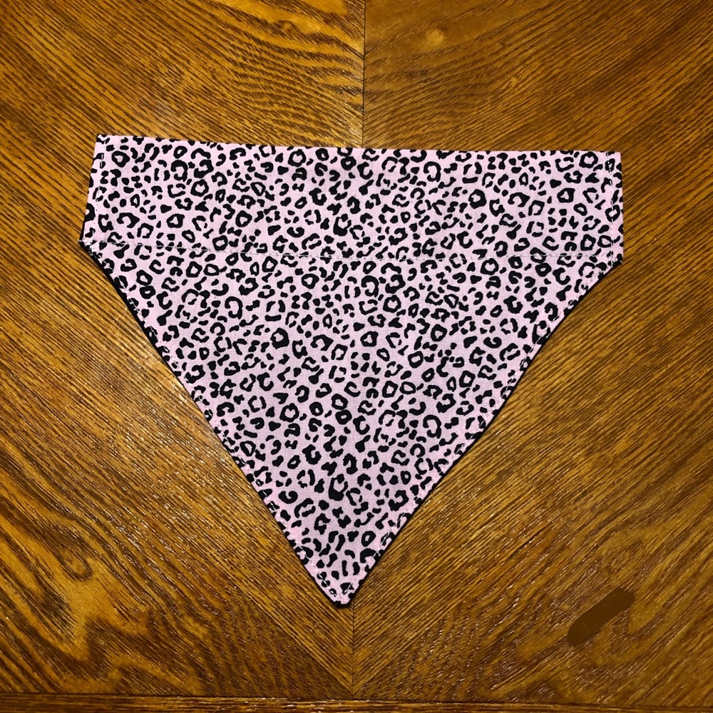 Bandana for Small breed dog - baby pink leopard